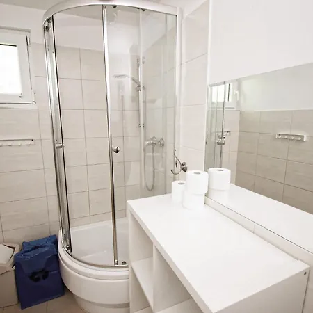 Weneda Guest house Debki